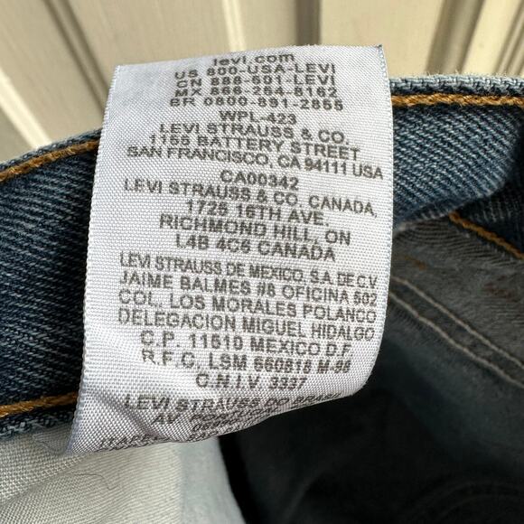 Levi’s Vintage 560 High Rise Straight Leg Raw Hem Jeans - Picture 10 of 10